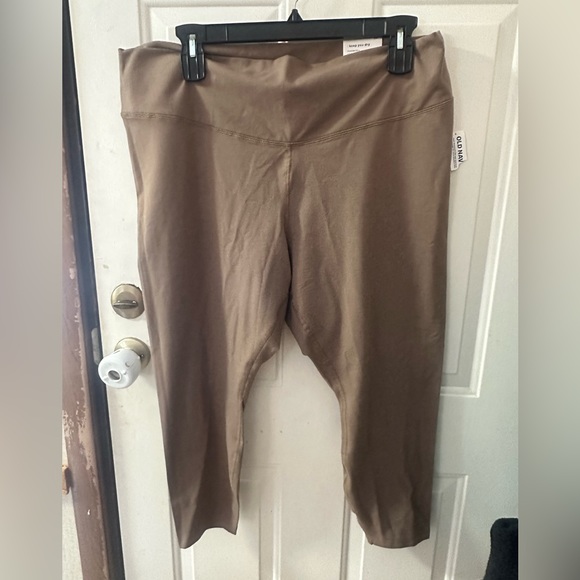 OLD NAVY ACTIVE POWERCHILL 7/8 HIGH RISE LEGGINGS Size 3X - Picture 1 of 6